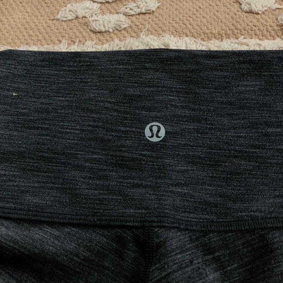 Heathered grey wunder under lululemon leggings - Picture 6 of 8